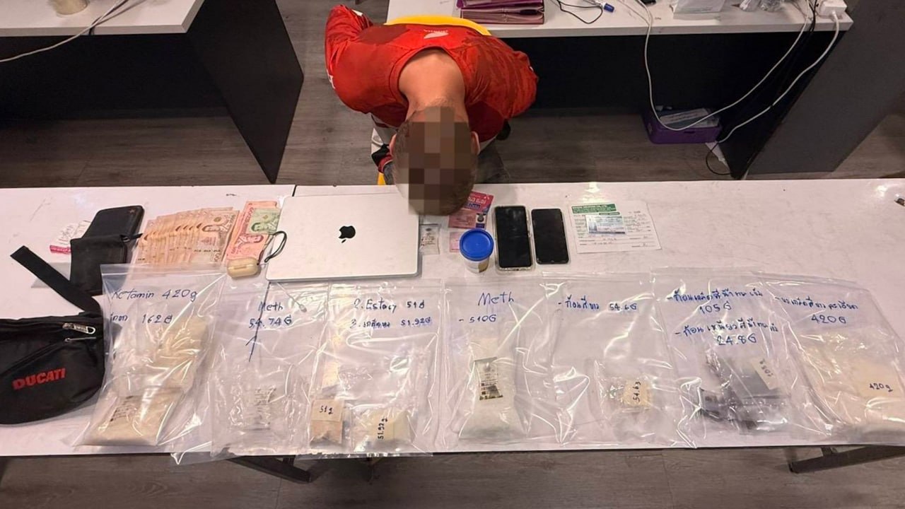 फूकेट में ड्रग्स की डिलीवरी करते समय रूसी ड्रग कूरियर गिरफ्तार; पुलिस ने रूसी नागरिक को मादक पदार्थों के कब्जे में…
